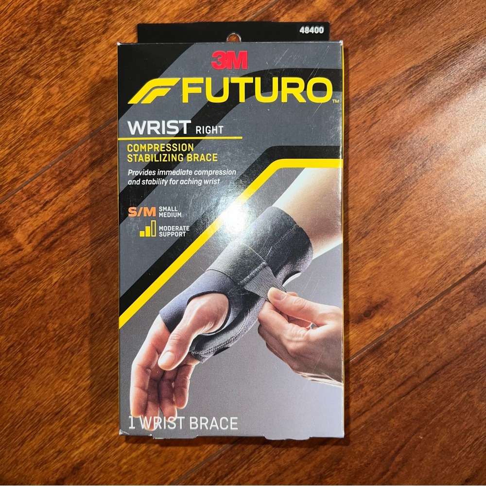 3m futuro wrist right compression stabilizing brace
